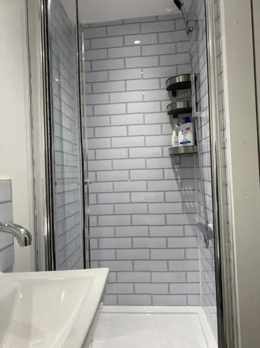 Comfy Private In Camden Town, Gazde/Camere de închiriat *