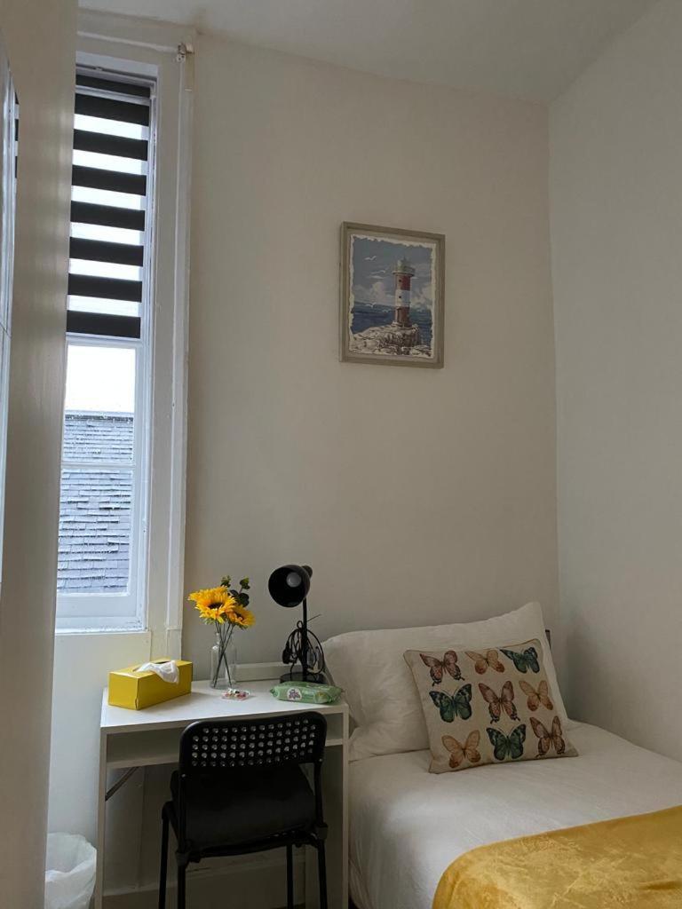 Comfy Private In Camden Town, Gazde/Camere de închiriat *